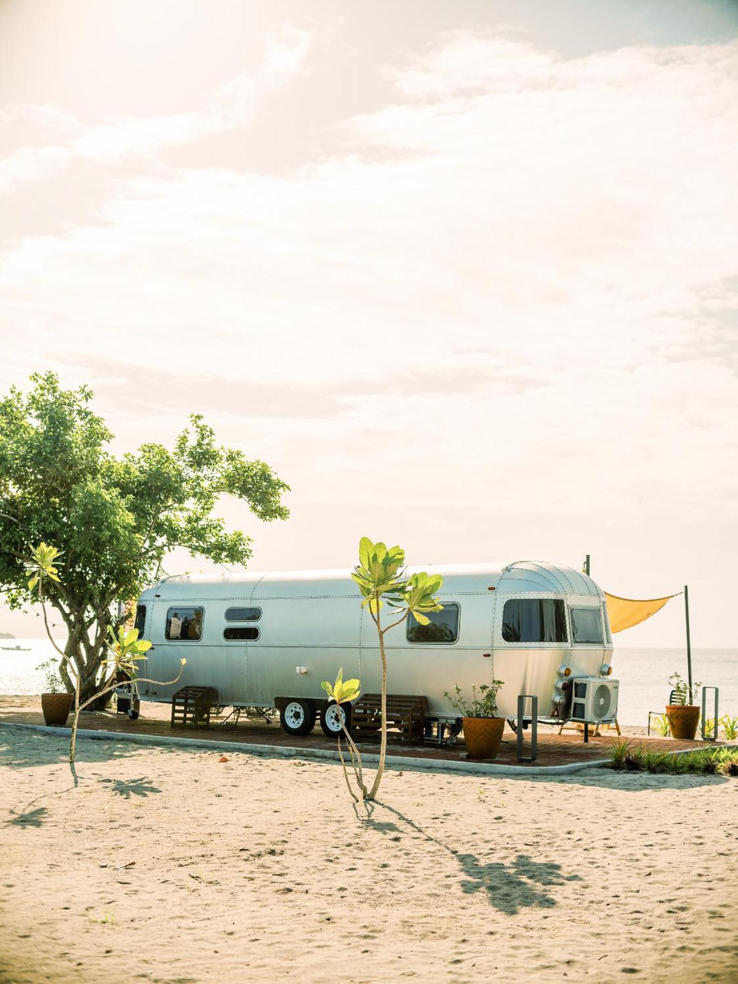 Camperisti Club Laiya Hotel San Juan  Kültér fotó
